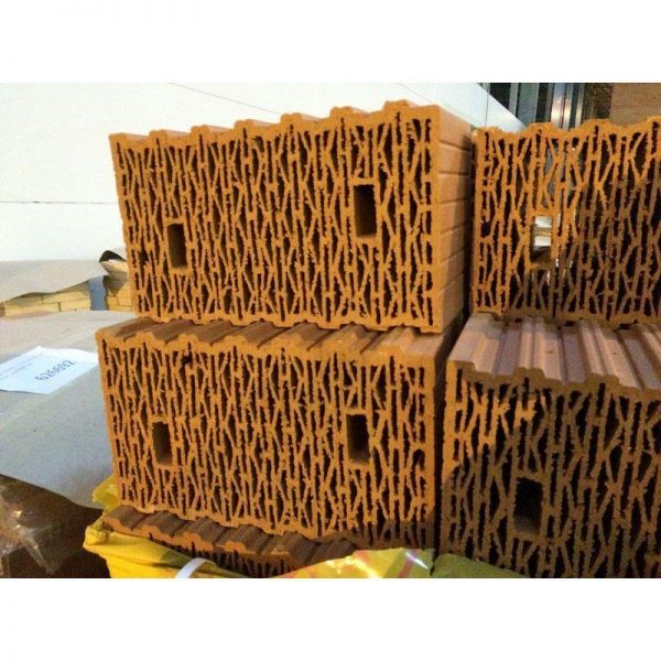 Крупноформатный поризованный керамический блок ЛСР 12.35 NF М100