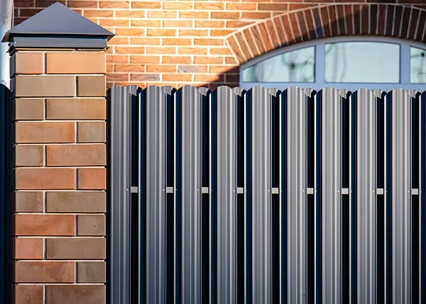 Штакетник (металлический)