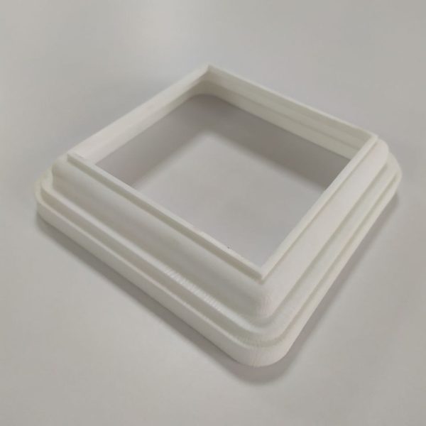 Крышка нижняя Woodvex White co-extrusion (белая) 140х140